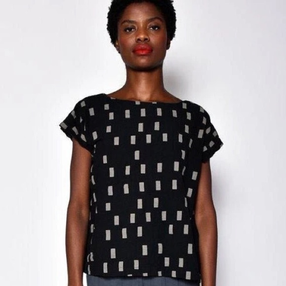 UZI NYC Top in Lightweight Cotton - Picture 5 of 5